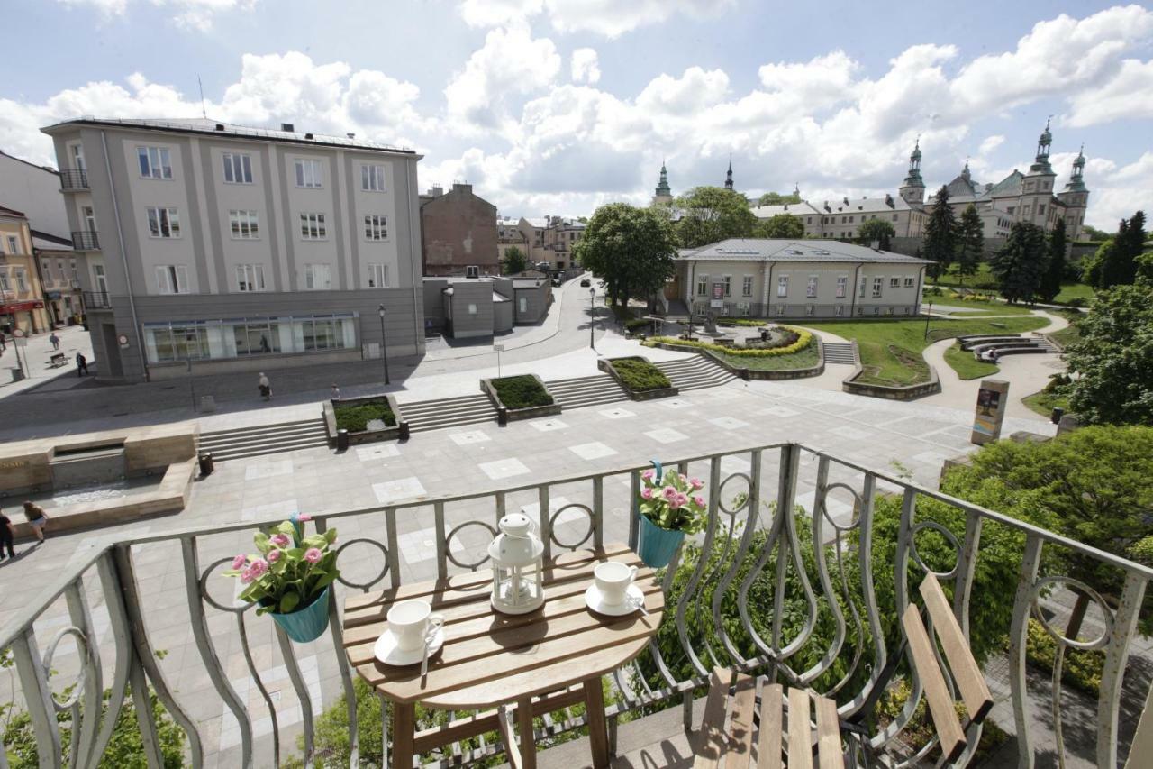 Apartamenty Sienkiewicza - Bezplatny Parking, Centrum, Park, Fv Kielce Exterior foto