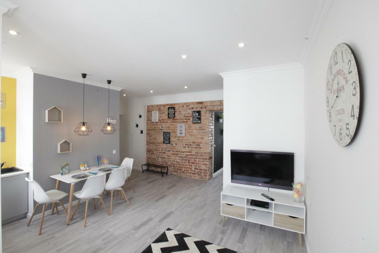 Apartamenty Sienkiewicza - Bezplatny Parking, Centrum, Park, Fv Kielce Exterior foto